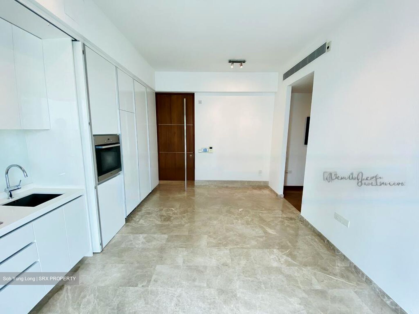 L'Viv (D11), Apartment #558805781